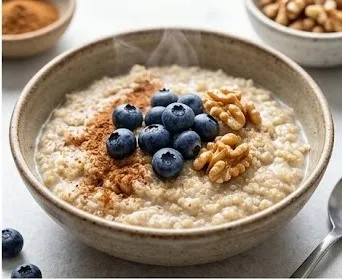 Porridge de quinoa au lait d'amande et cannelle