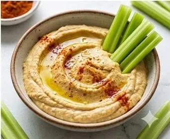 Houmous de lentilles pardines avec bâtonnets de céleri